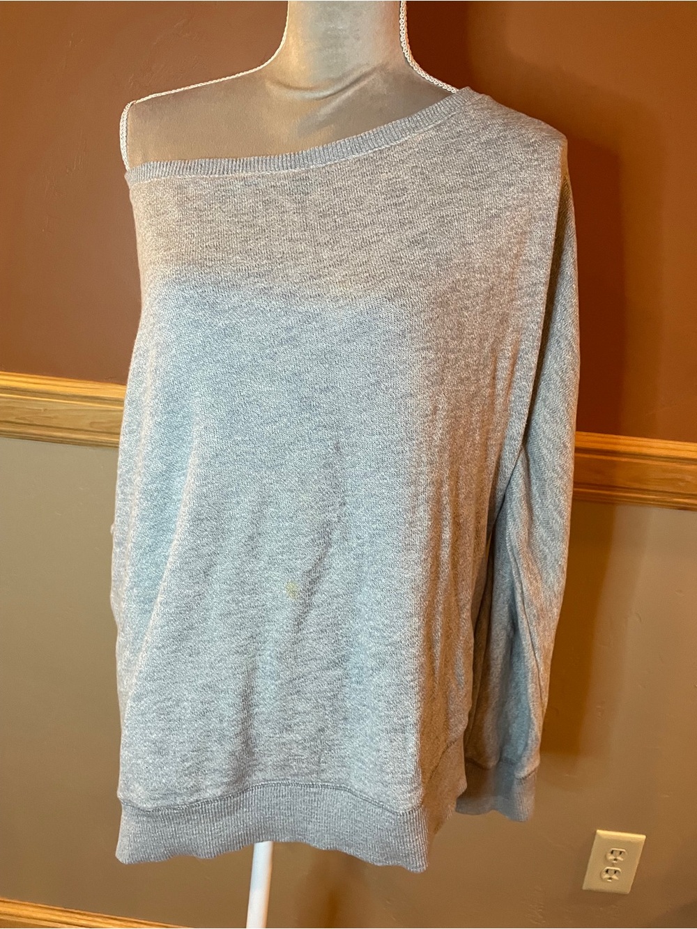 GAP Light Gray Knit Top - GapFit